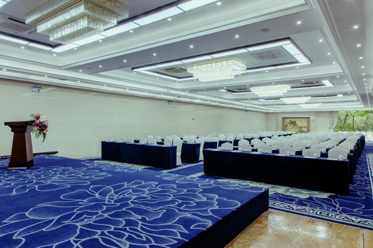 Grand Villa Hotel Guangzhou Exterior photo